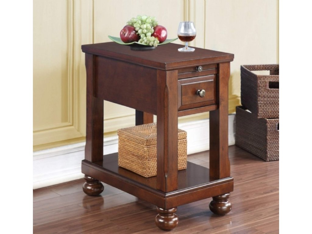 Chairside Table w/Power outlet (RTA)